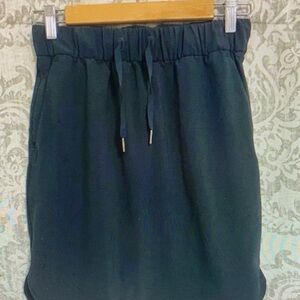 Lululemon On The Fly Pull On Drawstring Pockets Travel Athletic Skirt Gray 6